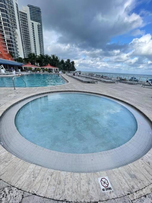 Oceanfront With Balcony Sunny Isles - Spectacular! Apartment Miami Beach Exterior photo